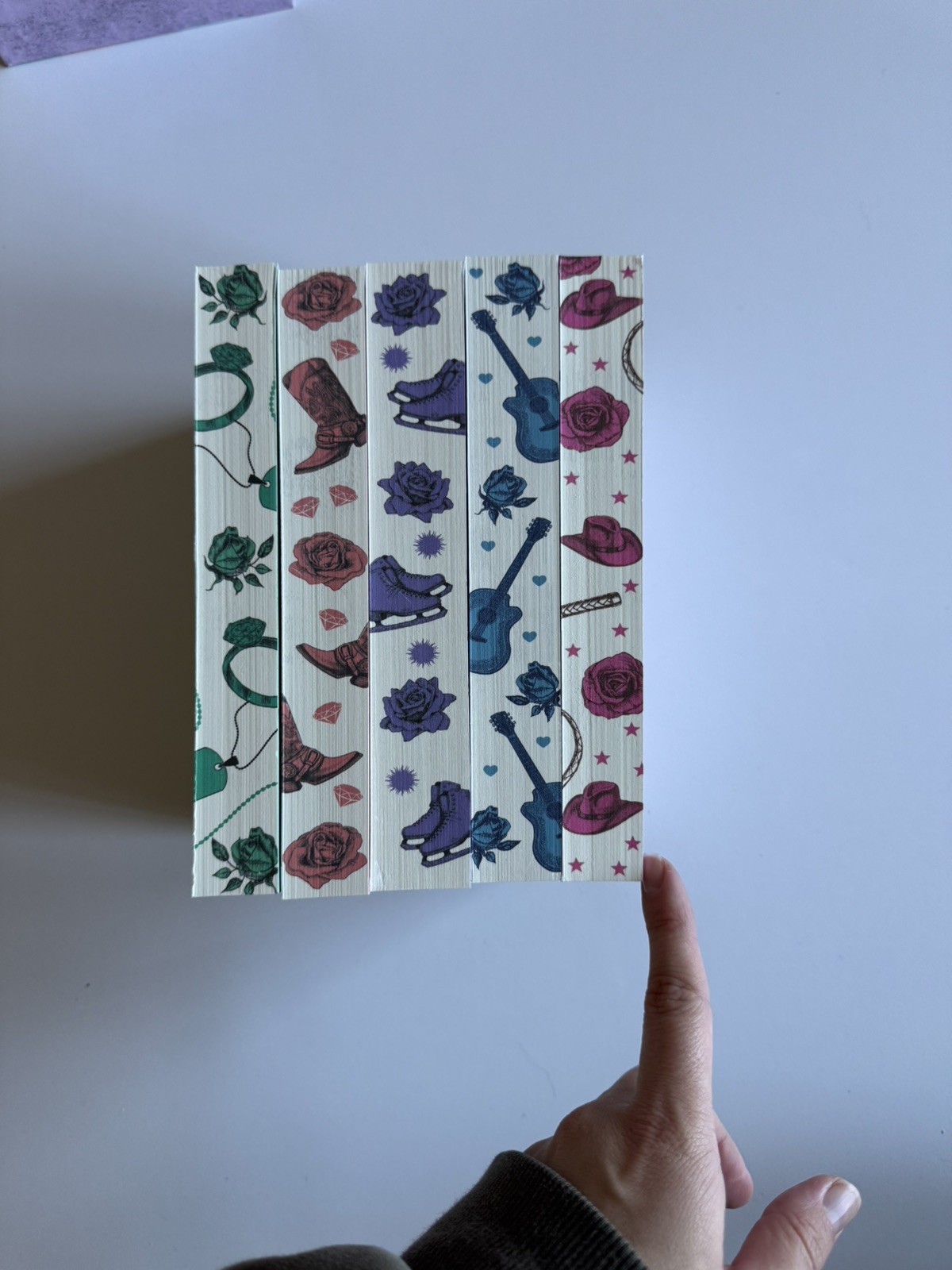 The Works Edition – Elsie Silver Chestnut Springs – Collection – Sprayed Edges