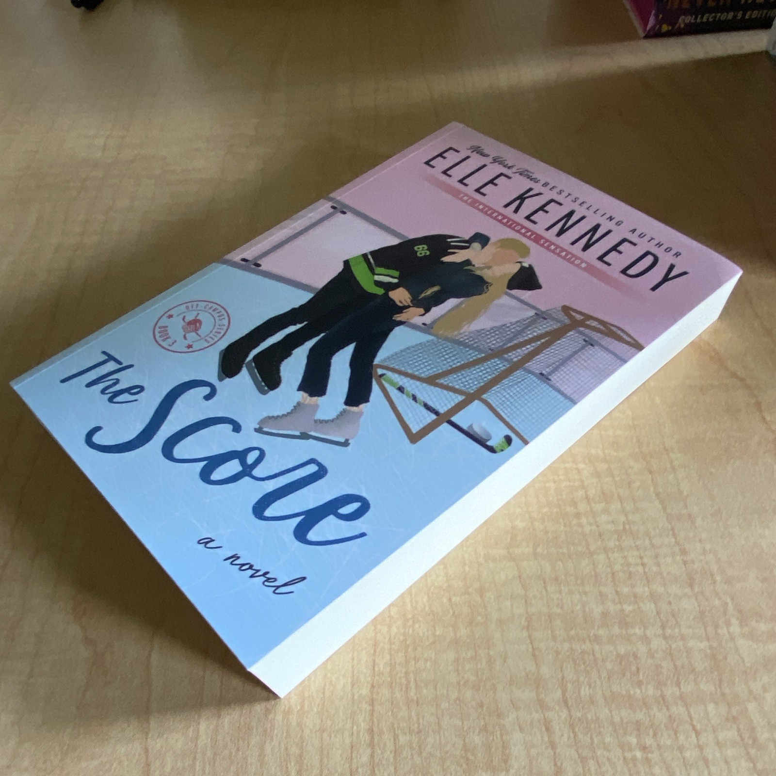 The Score (Off-Campus Series) by Elle Kennedy, YA Fiction Novel, Paperback